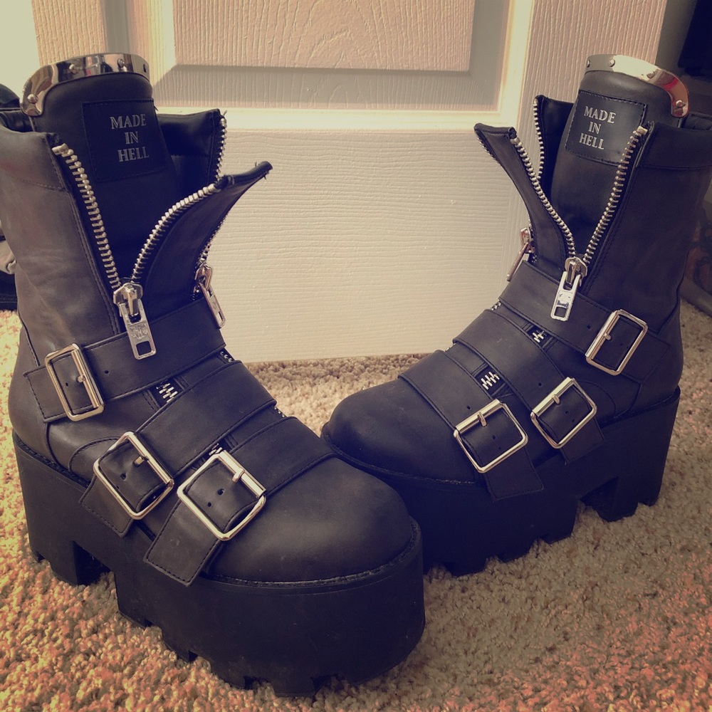 Platform Black Boots DOLLSKILL